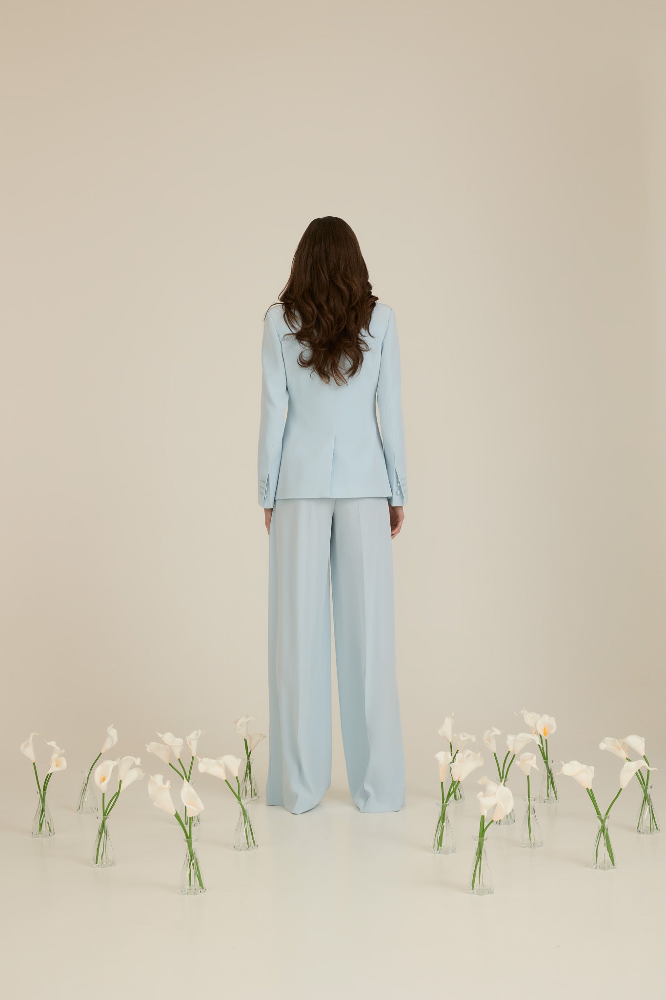 Costum Casual cu Pantalon Larg si Vesta