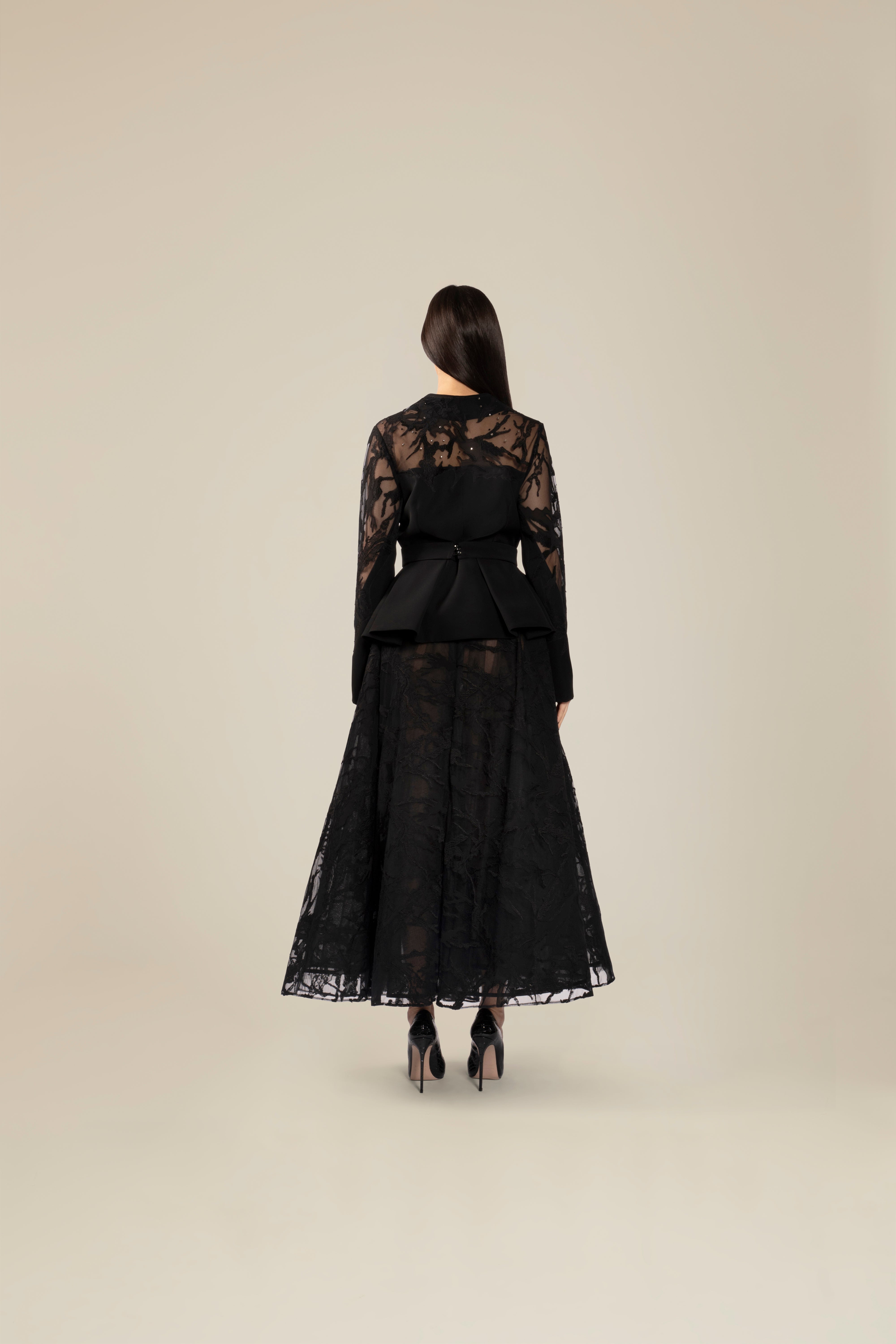 Costum elegant cu fusta din dantela Araftu Couture