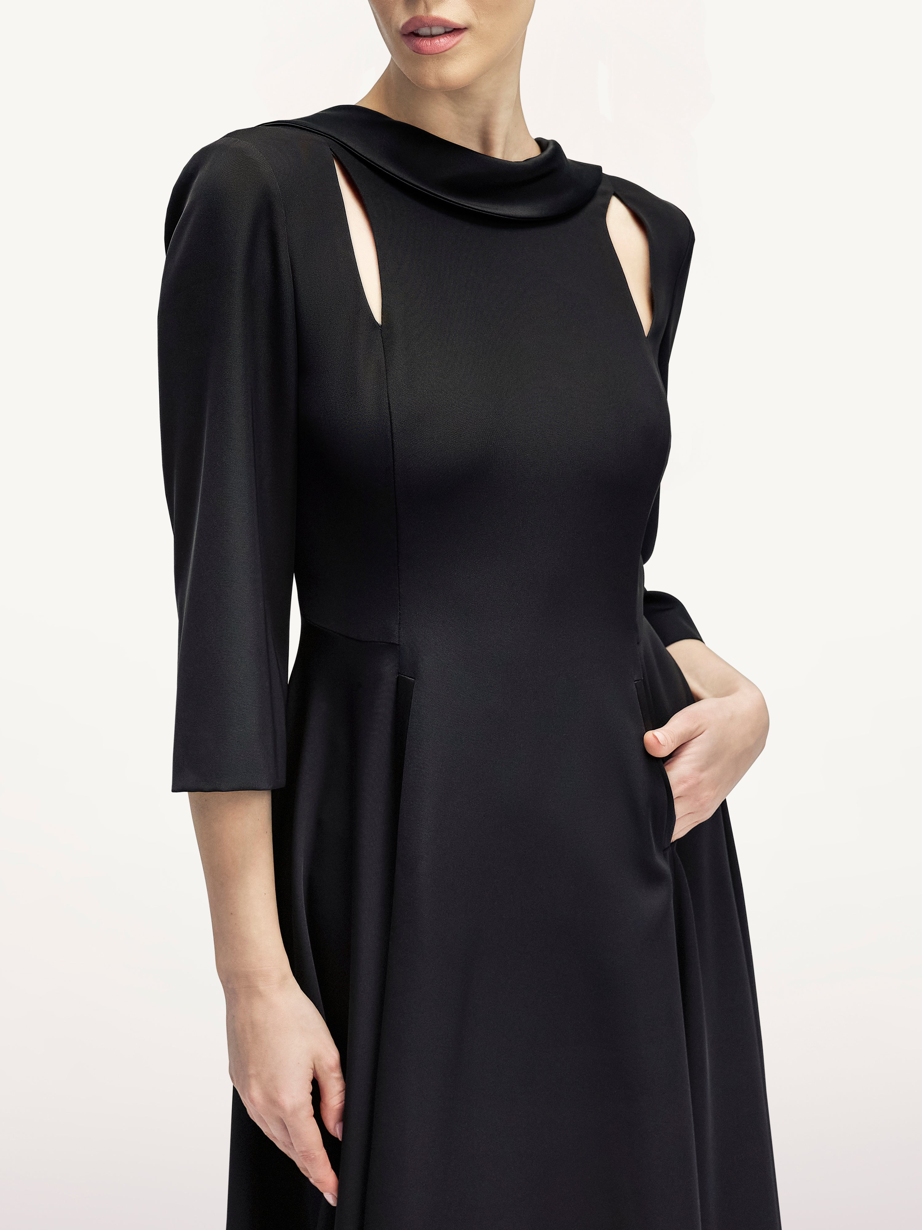 Rochie Tip Sacou cu Revere la Spate Araftu Couture