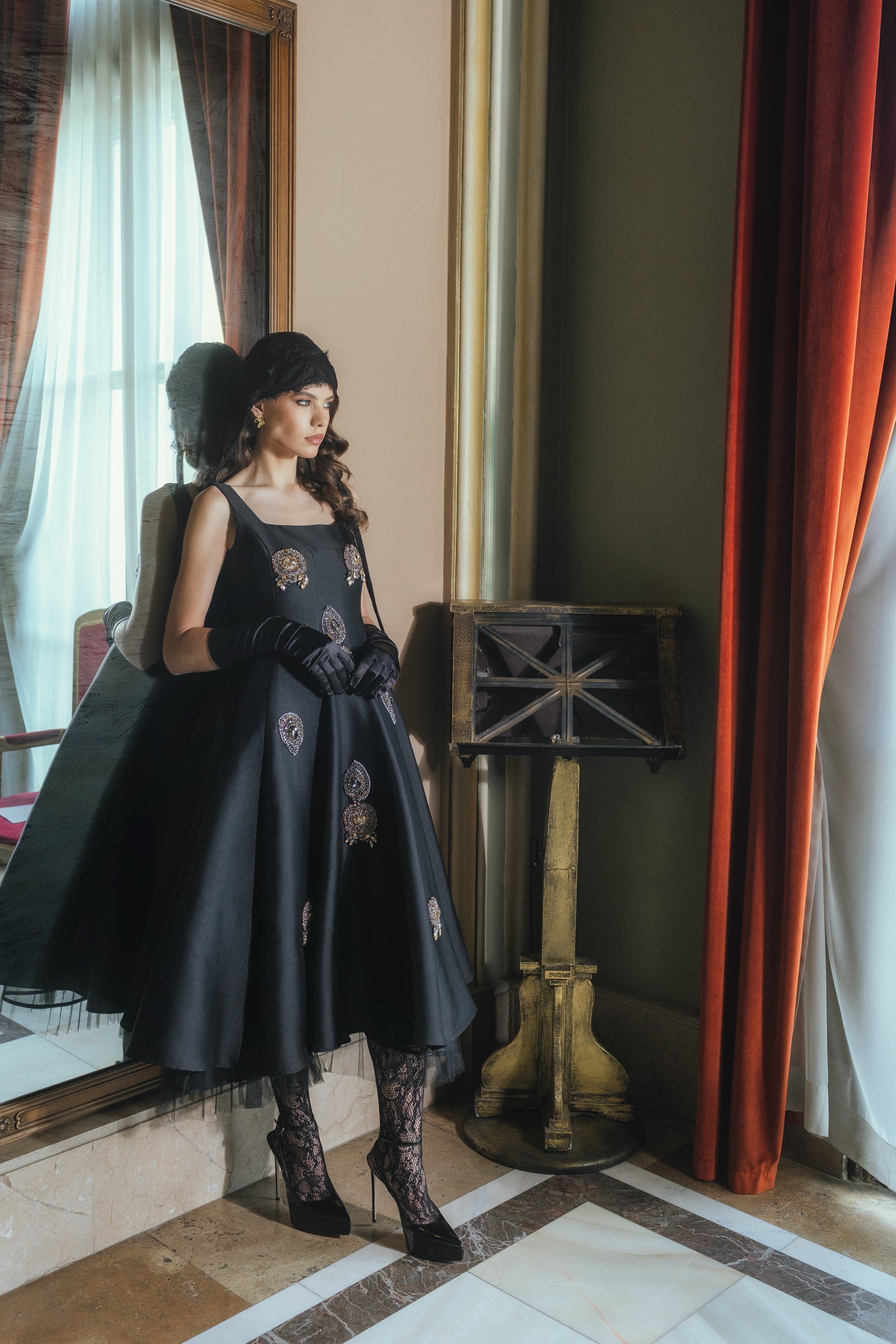 Rochie din tafta in clini cu aplicatii  Araftu Couture