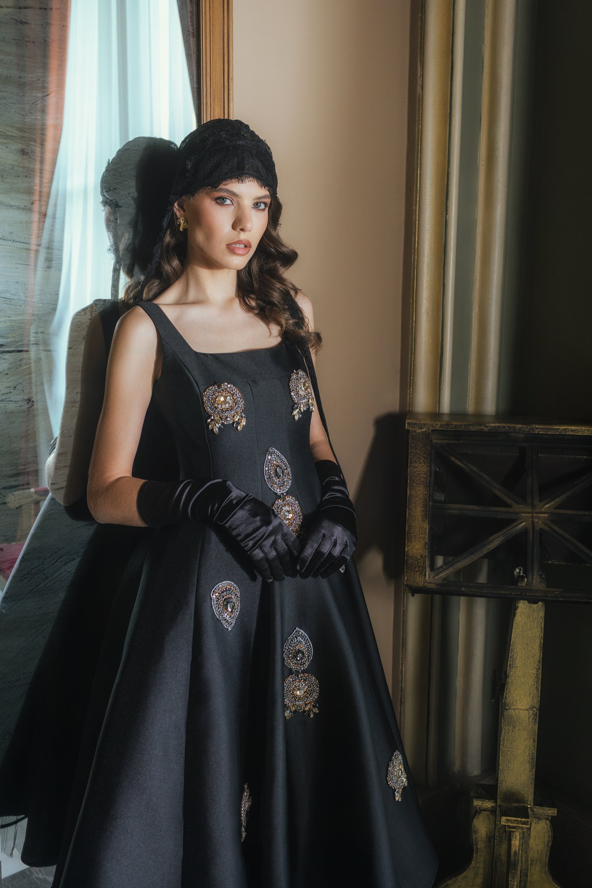 Rochie din tafta in clini cu aplicatii Araftu Couture