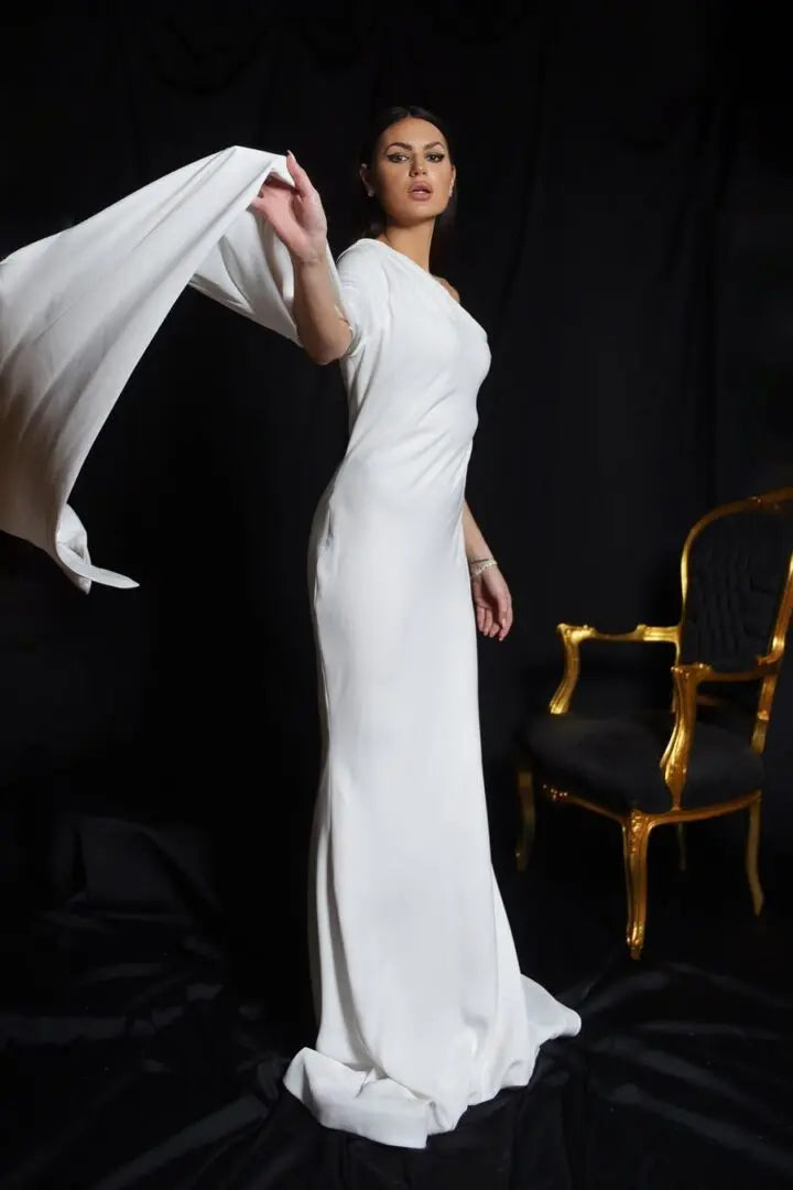 Rochie de seară cu o mânecă clopot  Araftu Couture