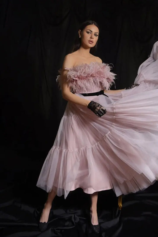Rochie din tulle cu volane și pene de struț - Araftu Couture