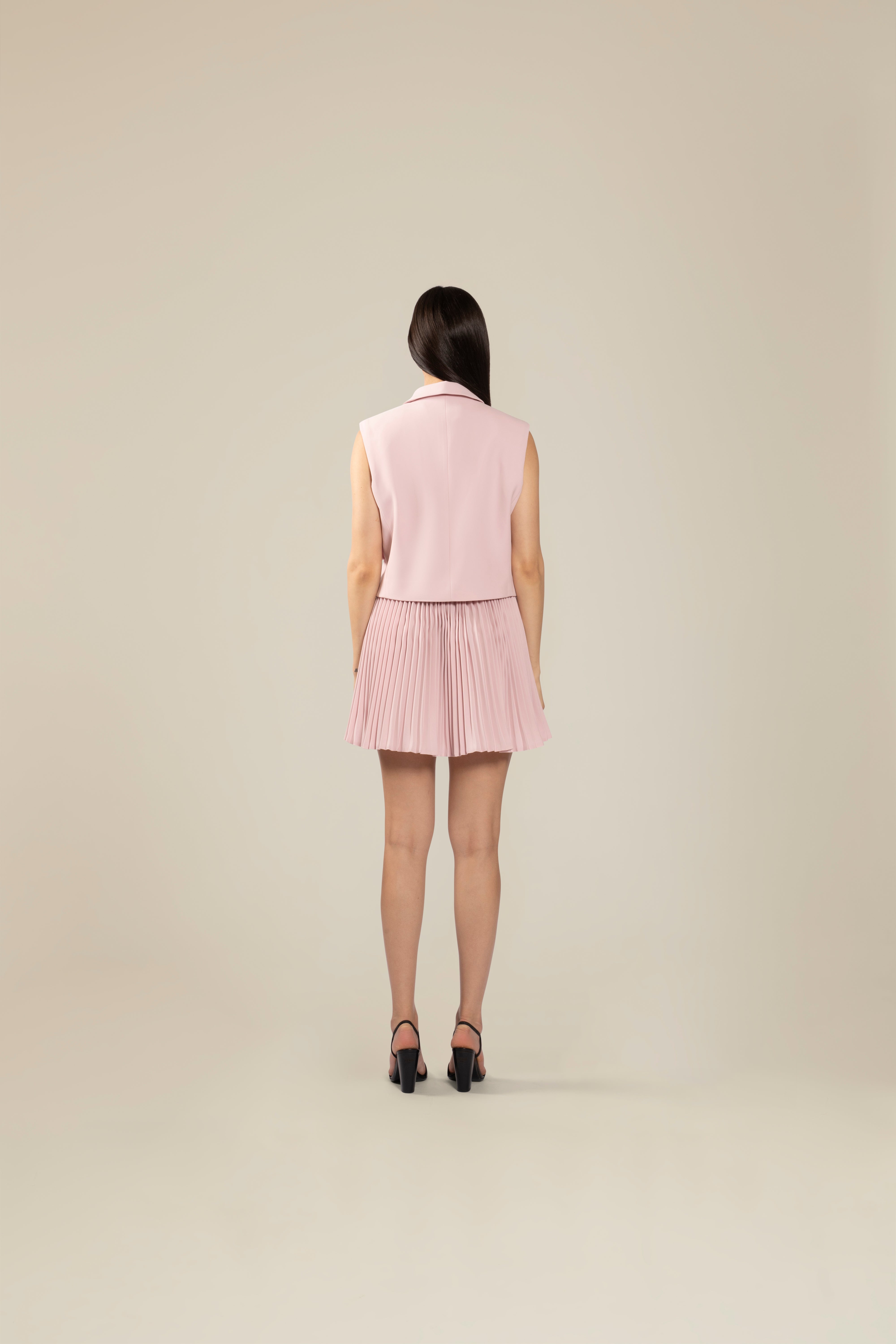 Costum casual cu fusta plisata  Araftu Couture