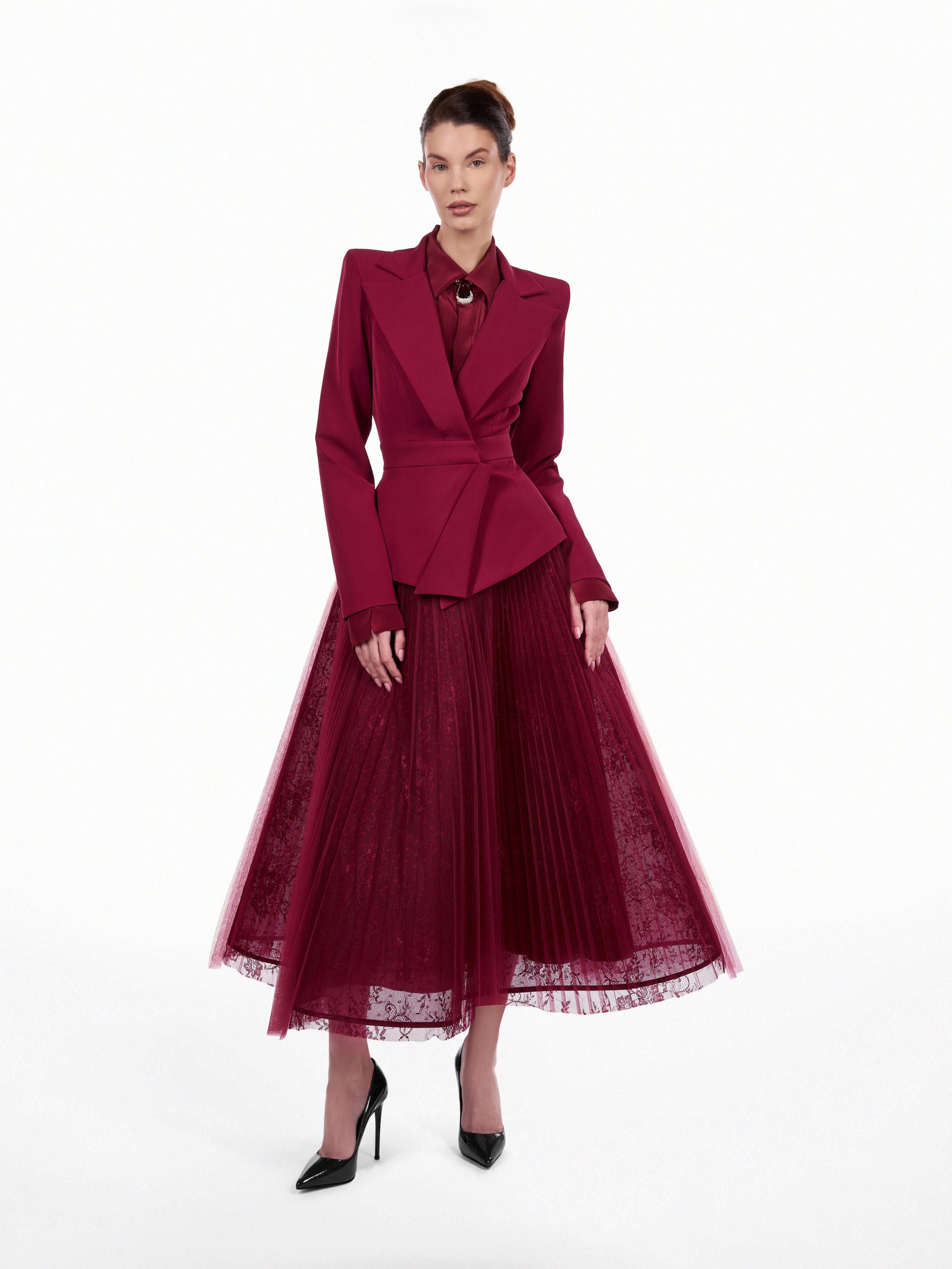 Costum cu fusta ampla din dantela  Araftu Couture