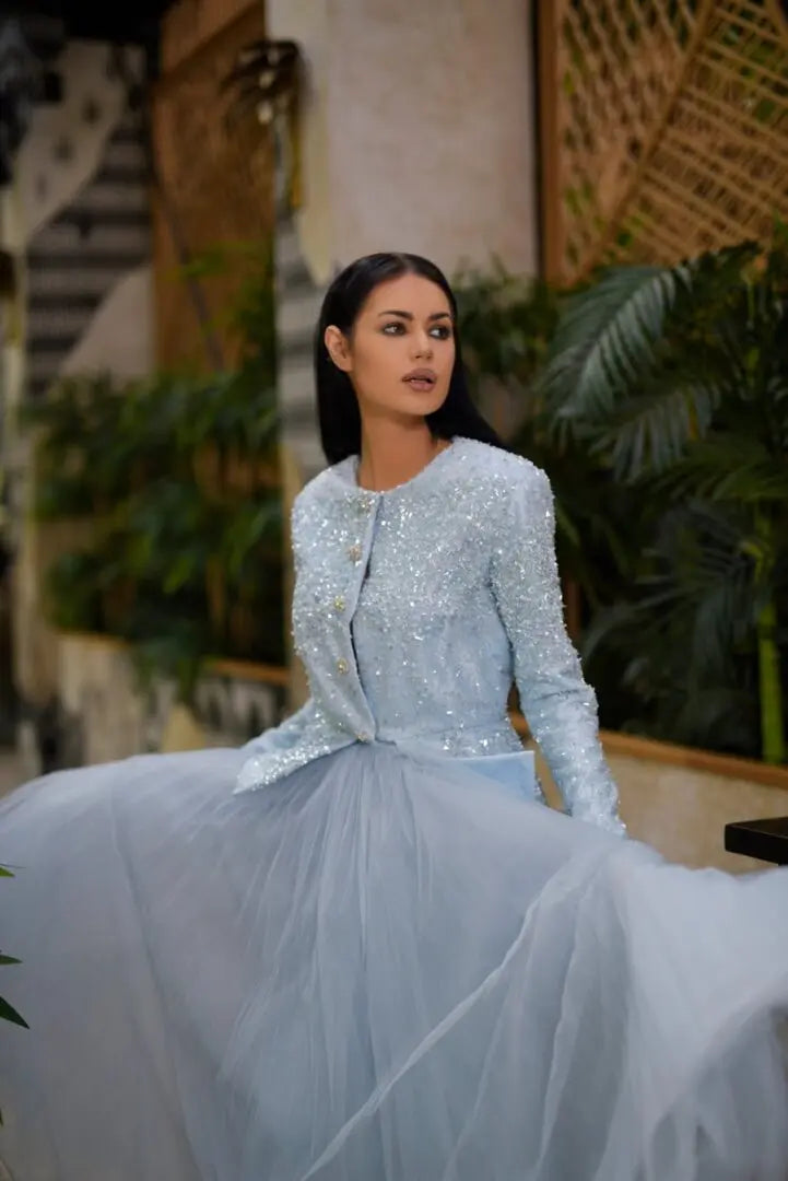 Costum elegant cu sacou cu peplum din dantelă și fustă solată din tulle - Araftu Couture