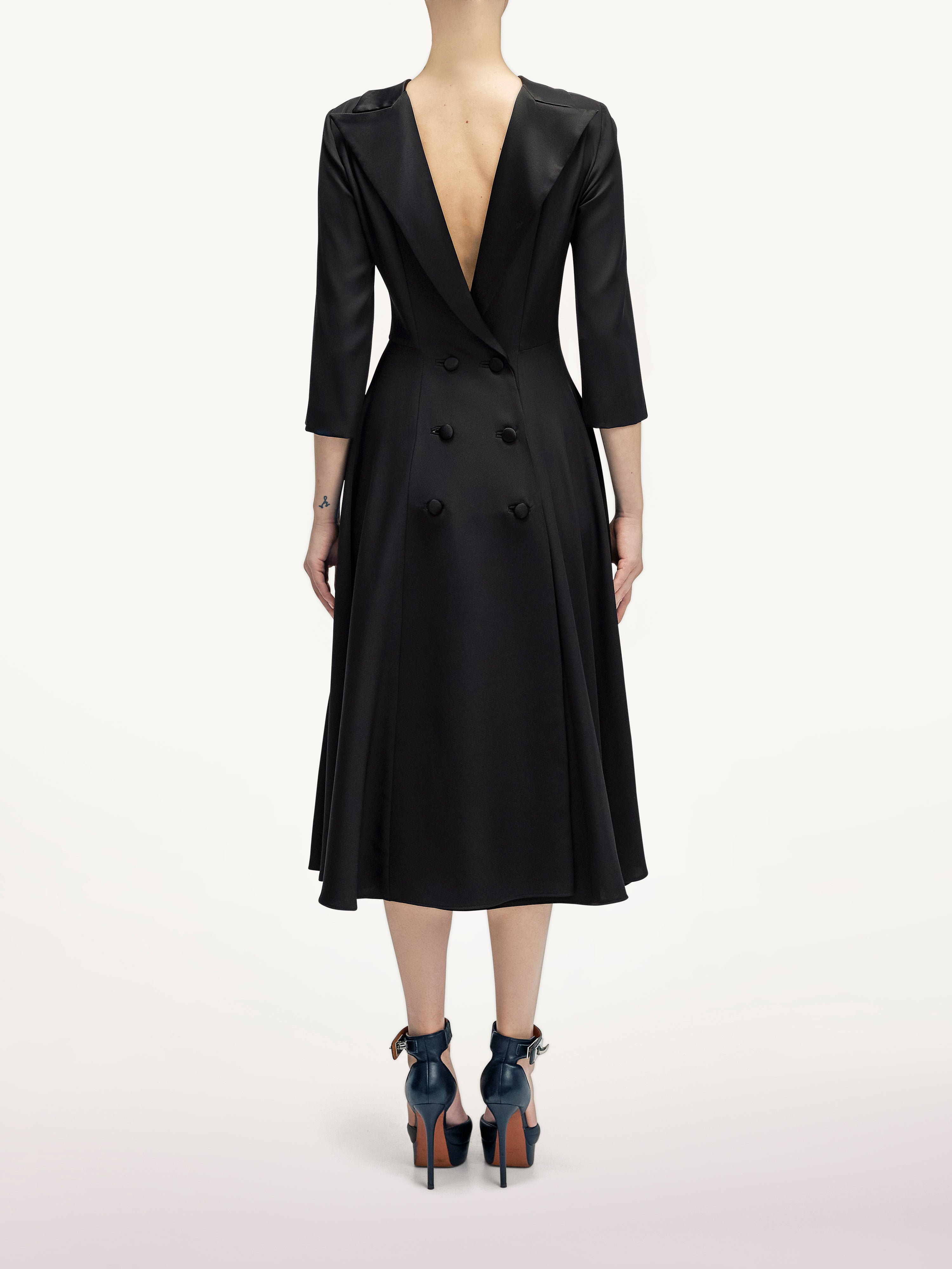 Rochie Tip Sacou cu Revere la Spate  Araftu Couture