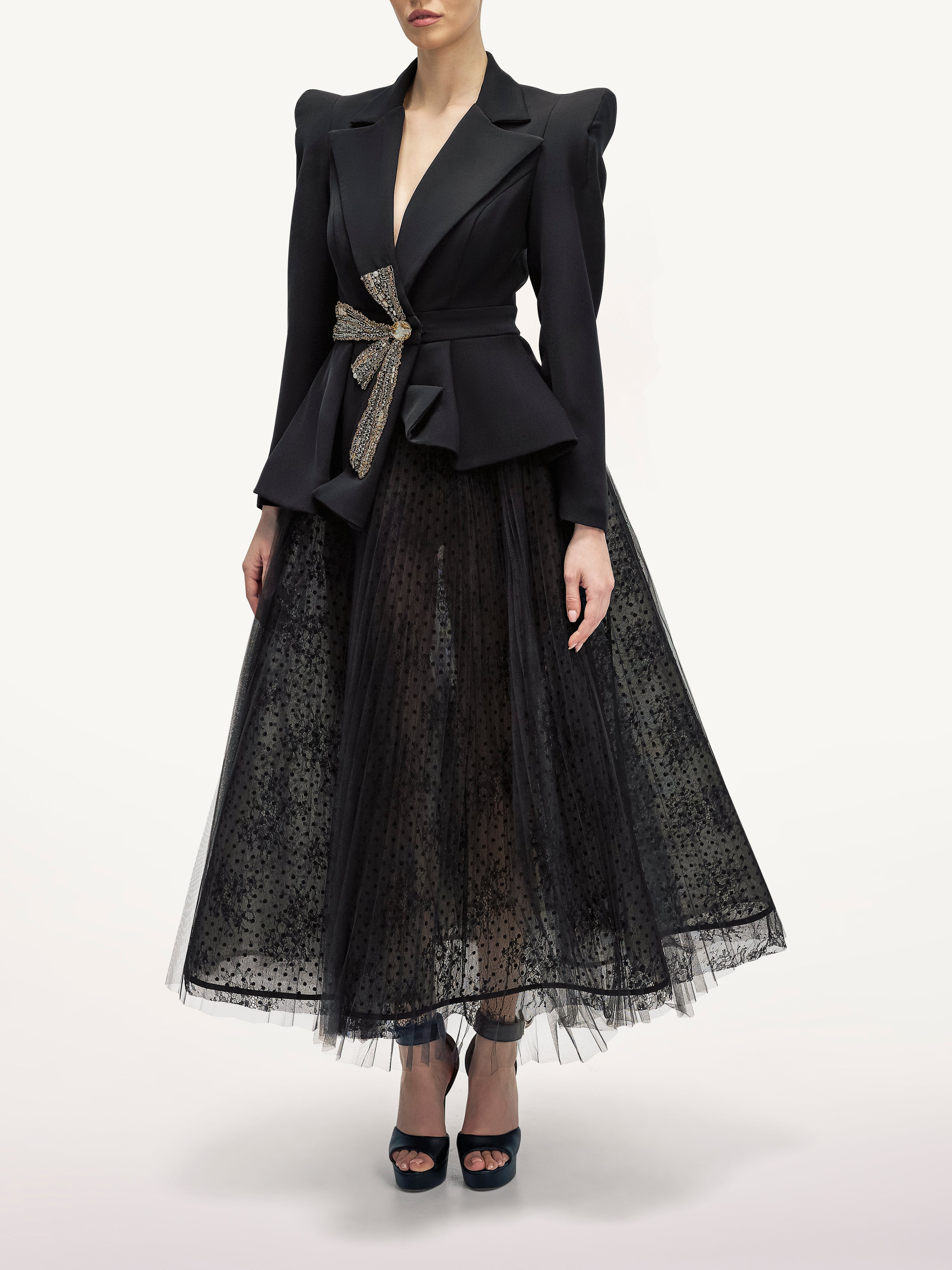 Costum Cu Peplum si Fusta din Dantela  Araftu Couture