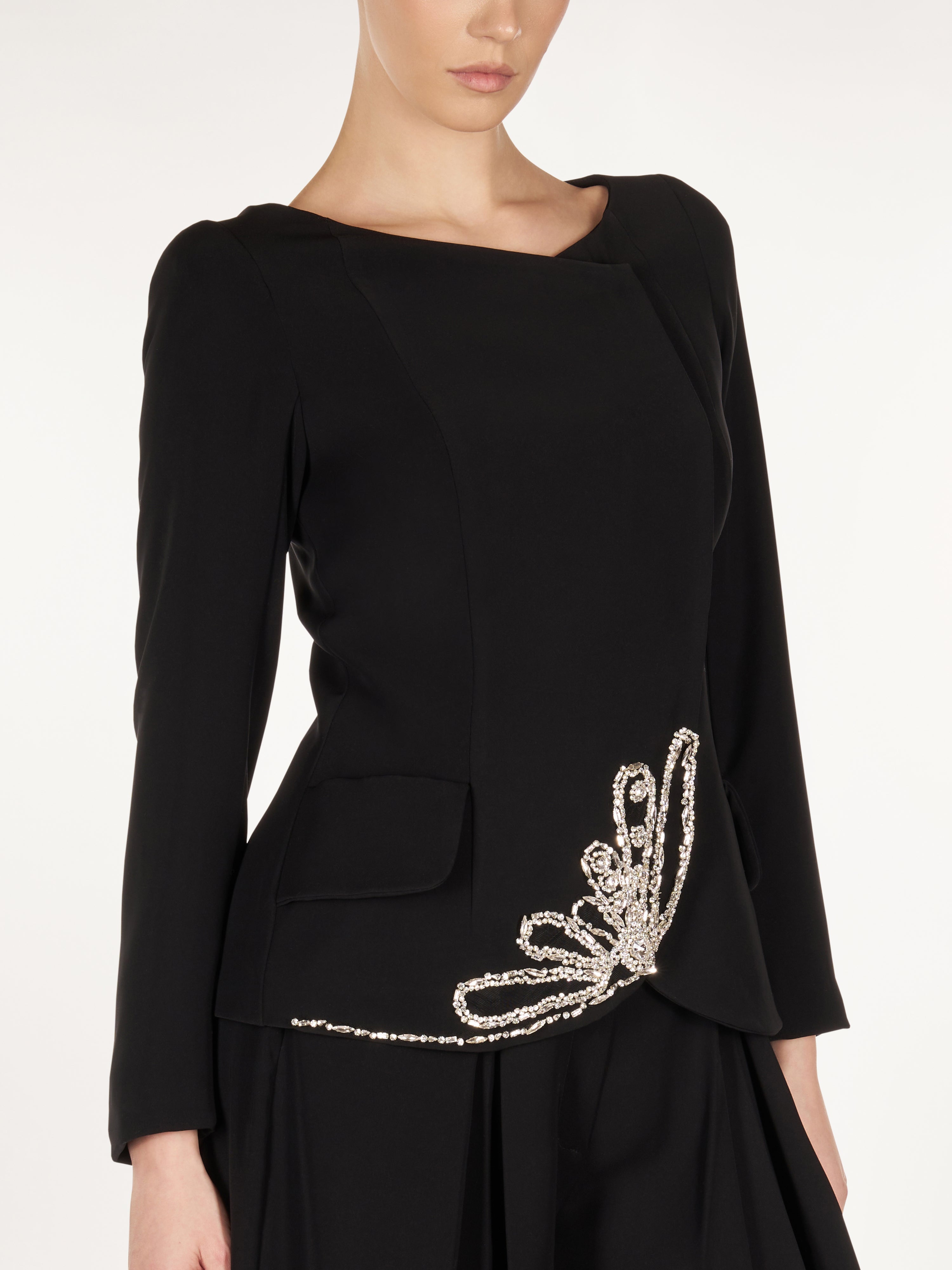 EMBROIDERY JACKET WITH EXTRA WIDE PANTS  Araftu Couture